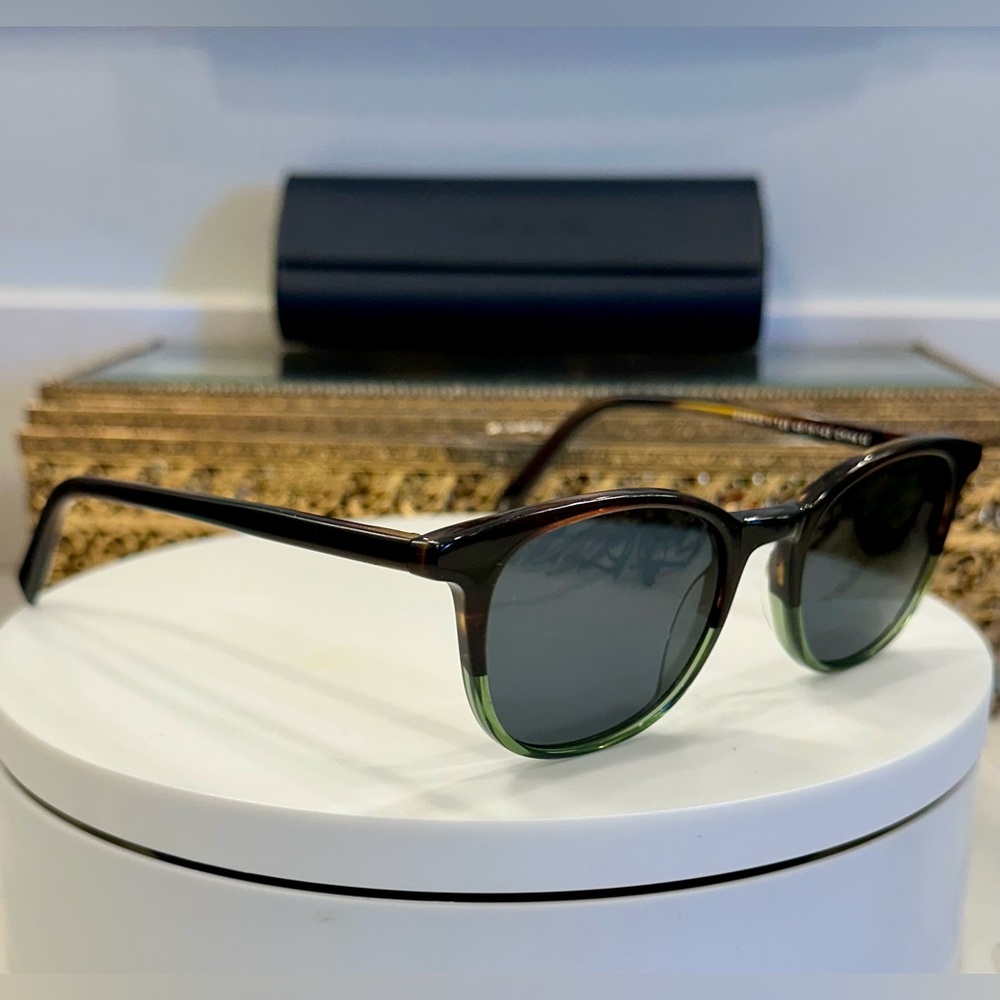 Warby Parker Polarized Sunglasses Durand style blue tortoiseshell case included